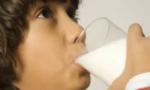 Tại sao sữa làm giảm hiệu quả của thuốc kháng sinh